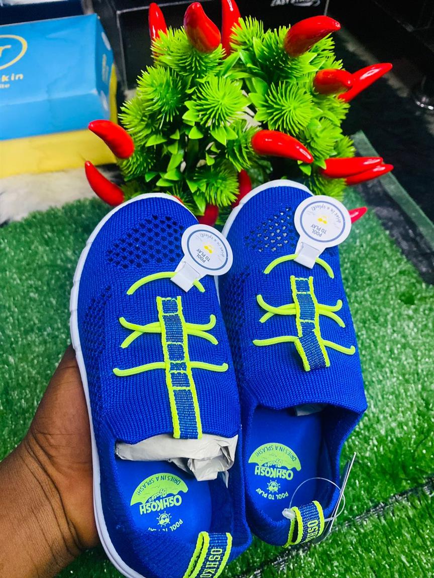 Oshkosh boys sneakers