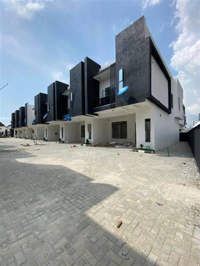 4 bedroom tastefully finished Terrace du