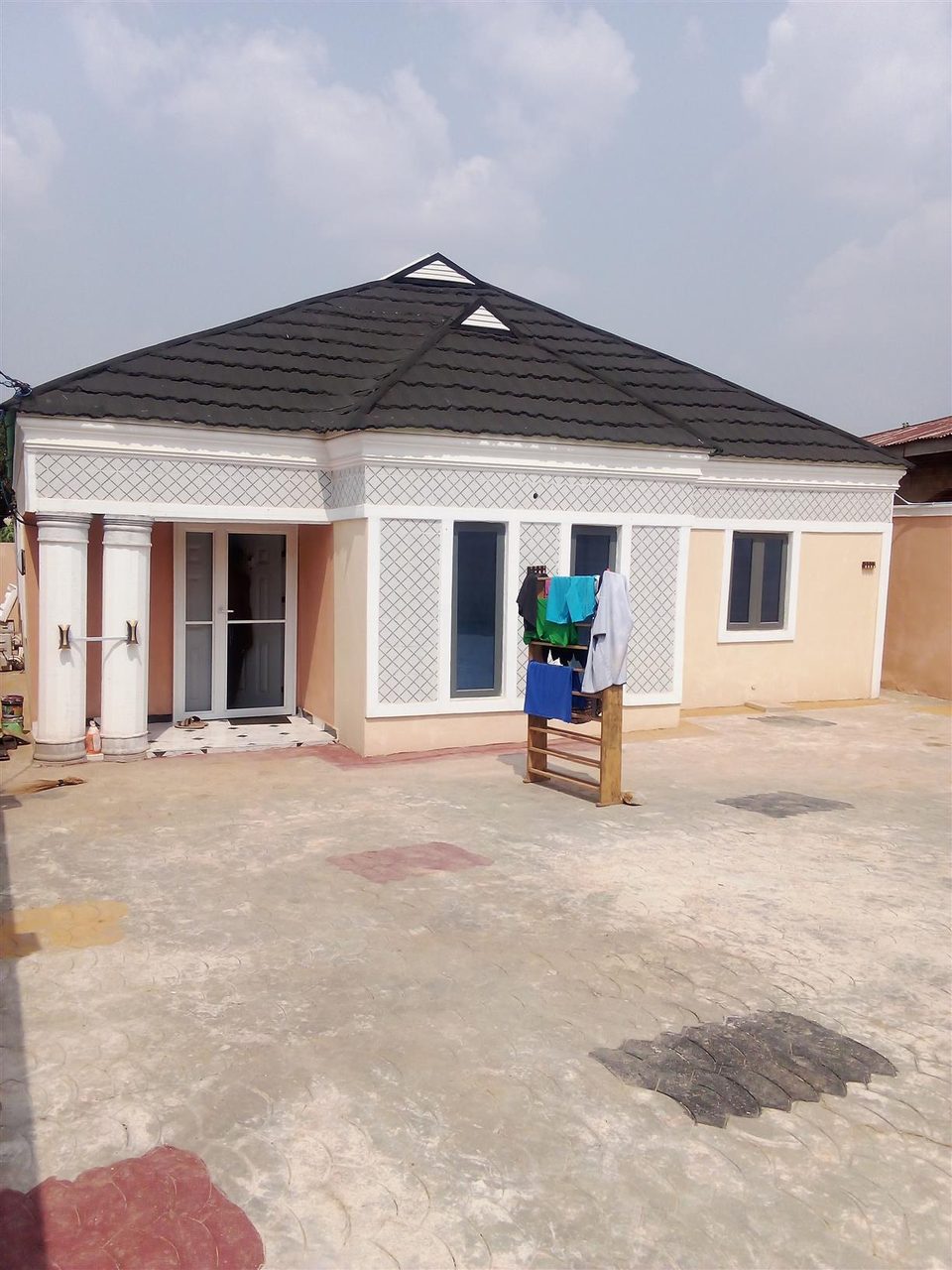 3 bedrooms bungalow
