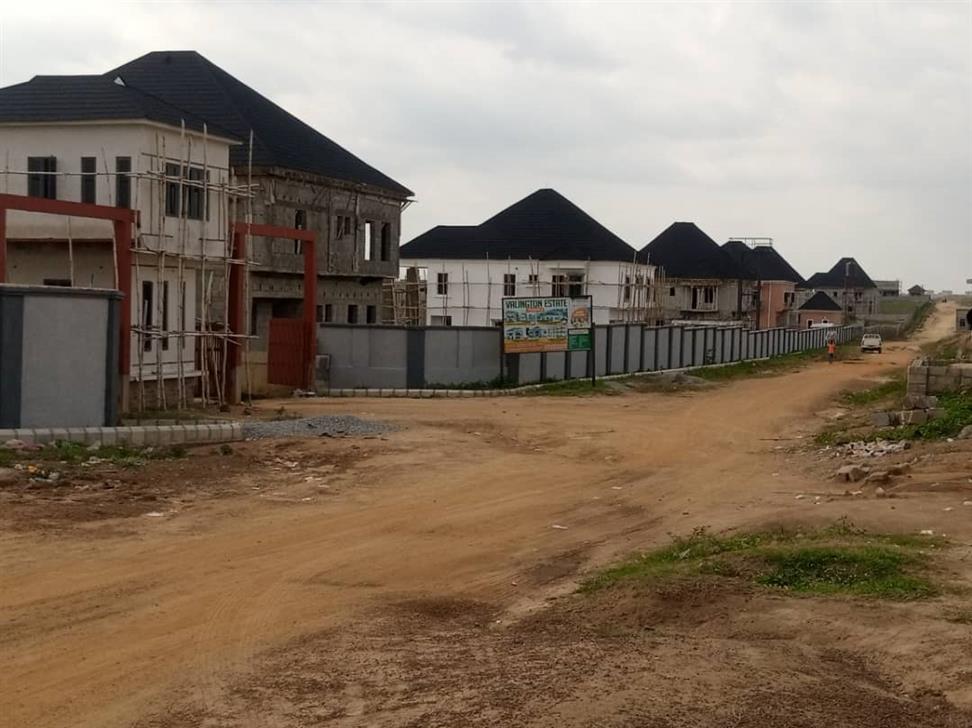 GET A PLOT OF LAND IN A DEVELOPED AREA