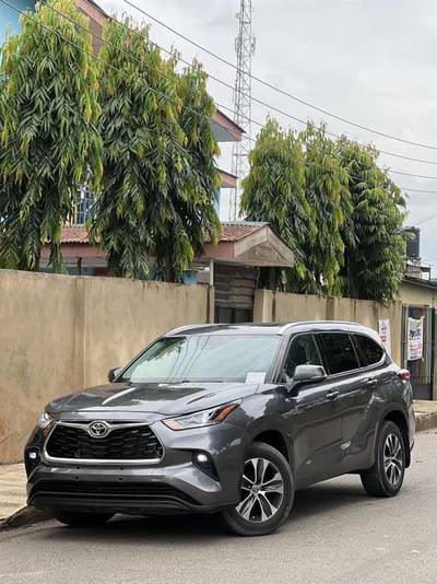 FOREIGN USED 2021 TOYOTA HIGHLANDER XLE