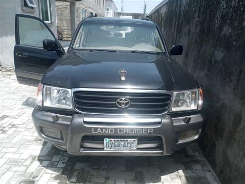 Toyota Land Cruiser