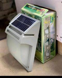 Solar sensor wall Light