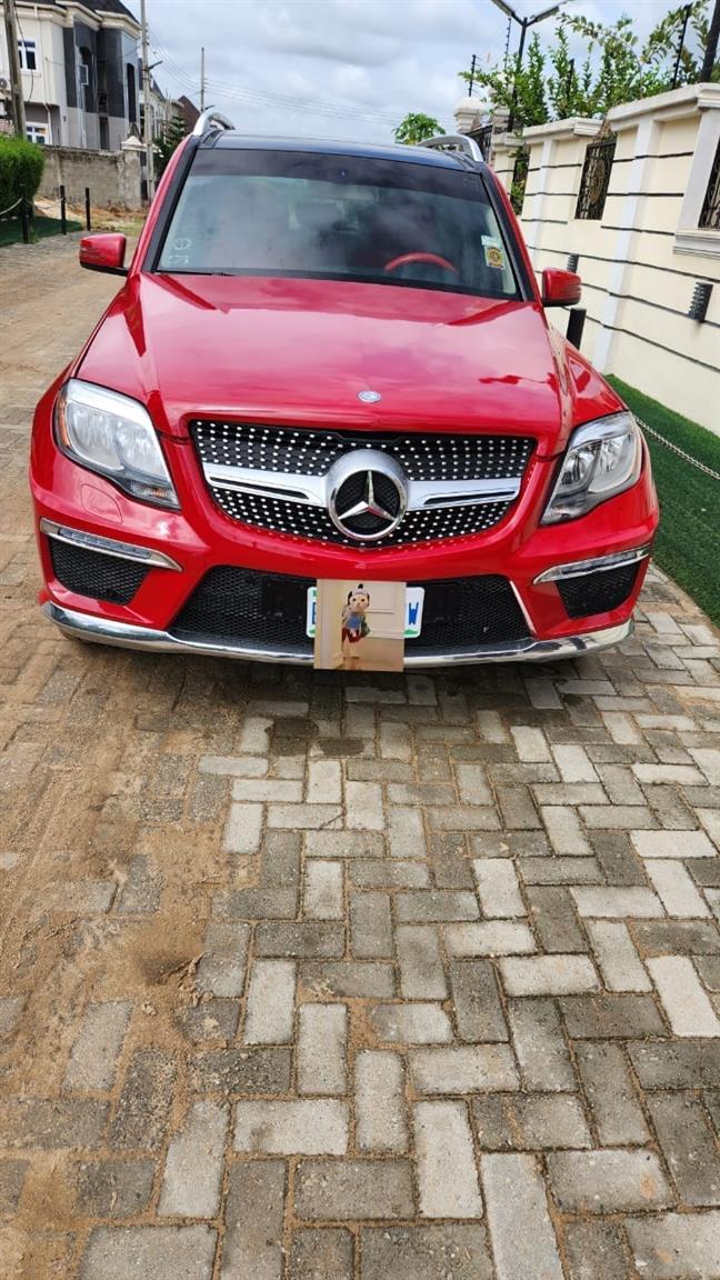 Clean 2012 Mercedes Benz GLK350 AMG