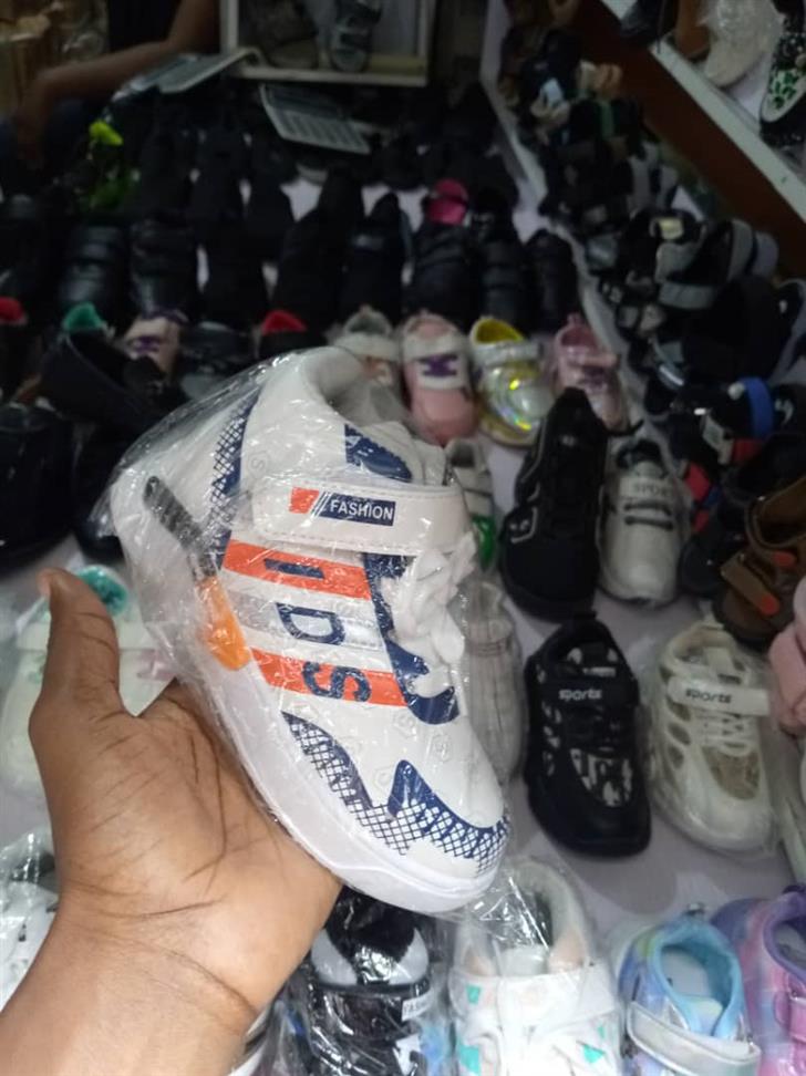 Udobest empire foot wear
