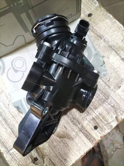 Mercedes Benz thermostat for E300