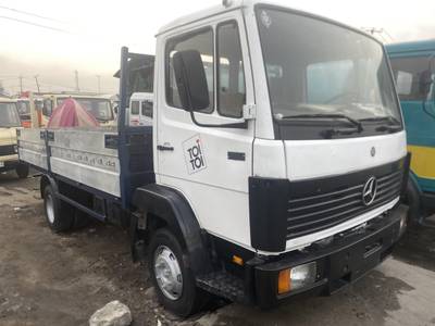 Foreign Used Mercedes Benz bucket truck