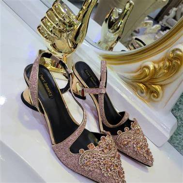 Woman shoe