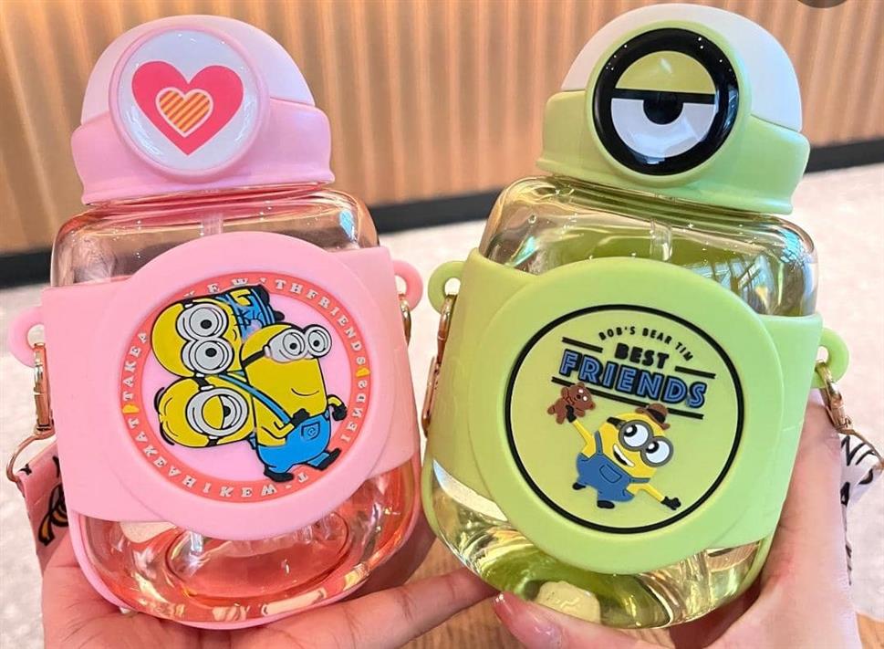 780ml minion water bottle