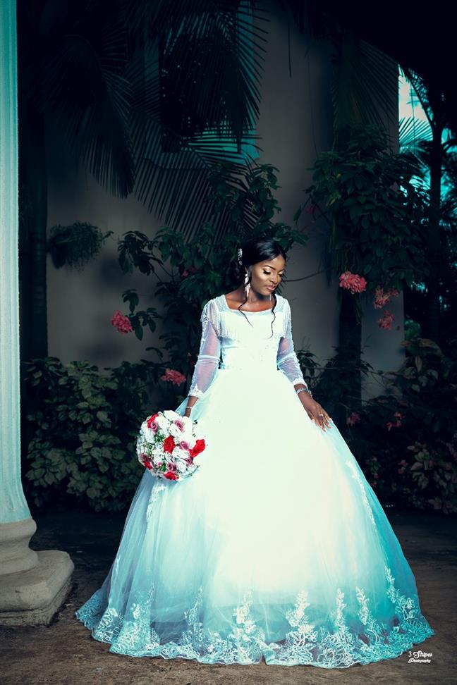 Wedding gown