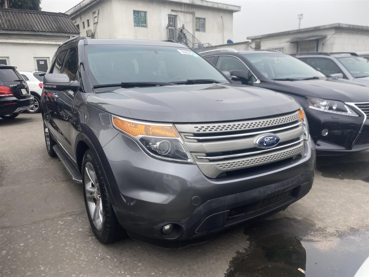 Foreign Used 2013 Ford explorer