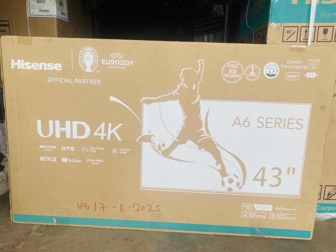 Hisense 43” smart tv with Bluetooth avai