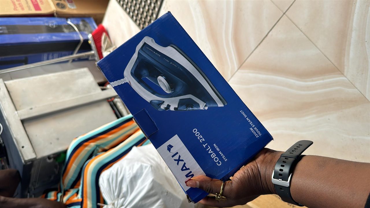 Maxi 2200W Steam Iron | Maxiiron2200C