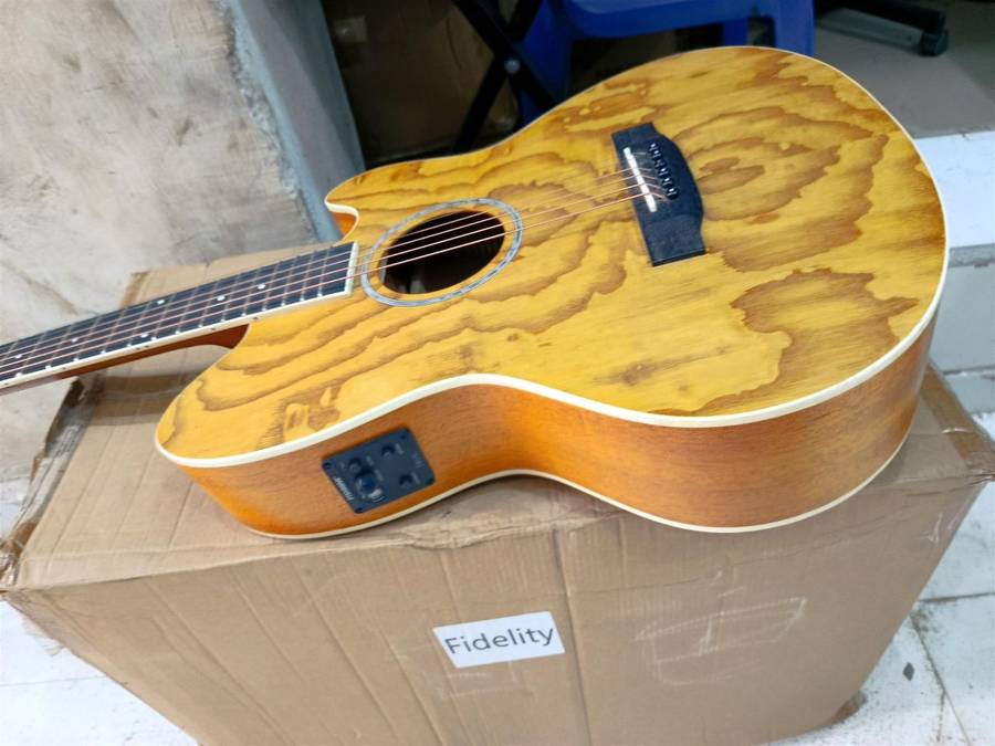Seme acoustic guitar