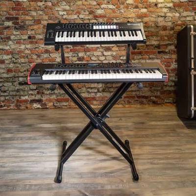 Double keyboard stand