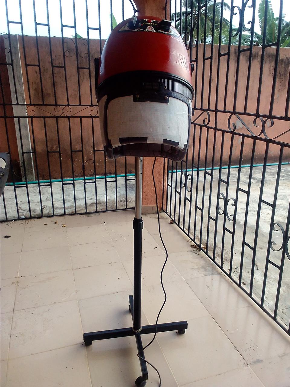 Standing hair dryer
