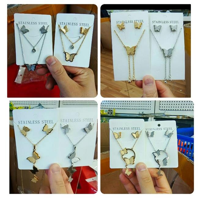 Necklace and earring