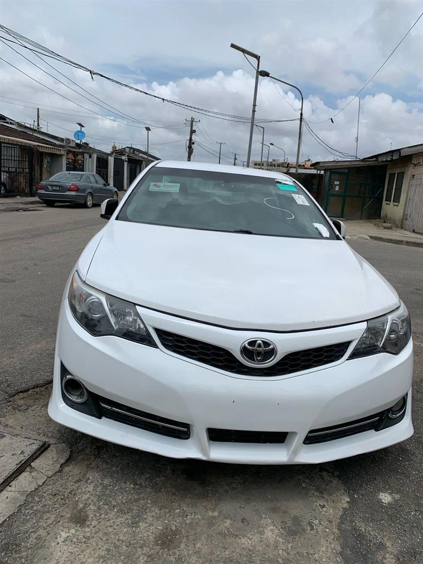 Foreign Used 2014 Toyota Camry Sport