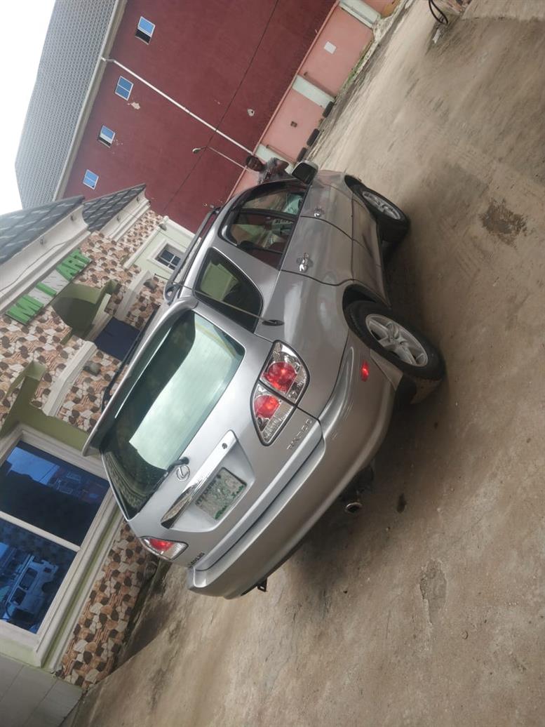 Lexus Rx300