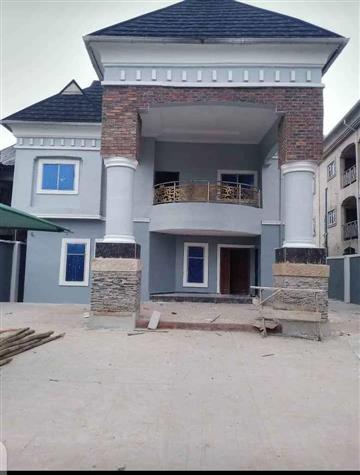 5 Bedroom detached Duplex for sale
