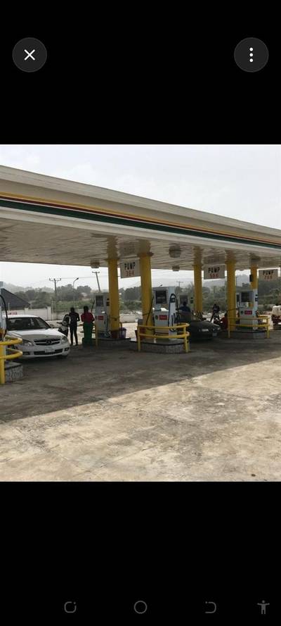 FUNCTIONAL FILLING STATION FOR SALE