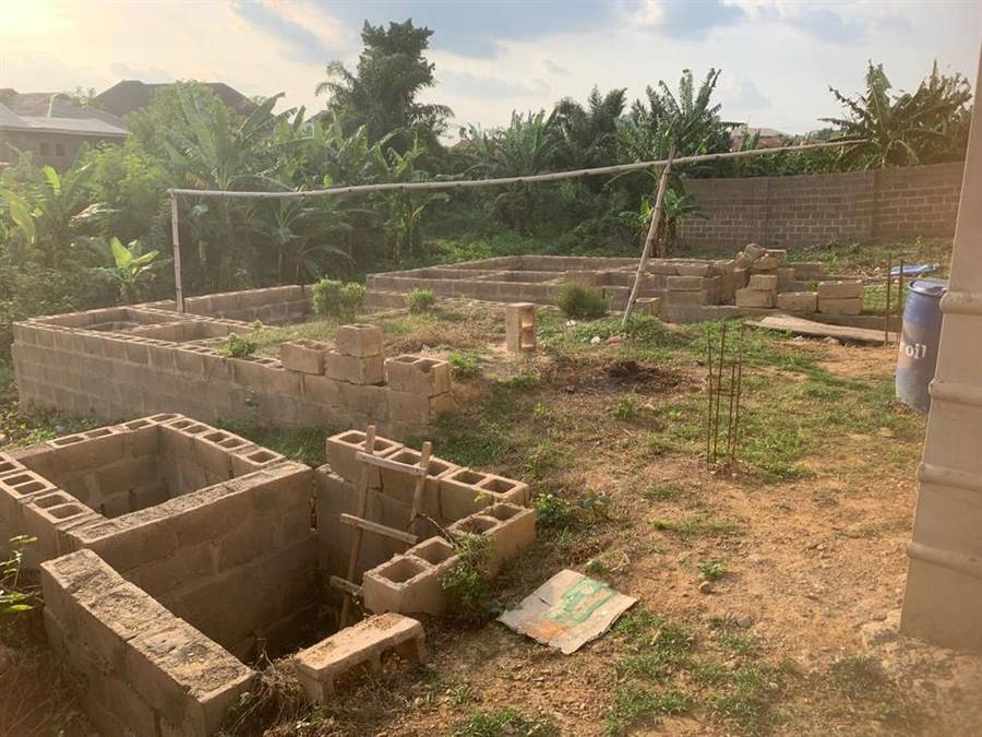 PRIME LAND WITH FOUNDATION IN AKOBO, IBD