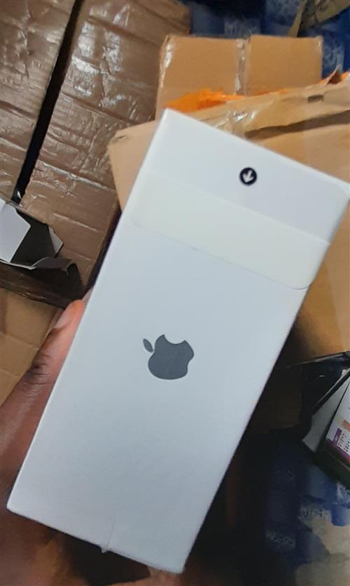 APPLE AIRPOD PRO with Active Noise Cance
