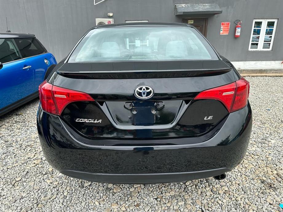 Corolla LE