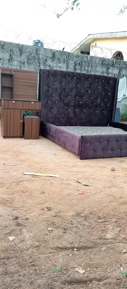 King size bed with dressing mirror