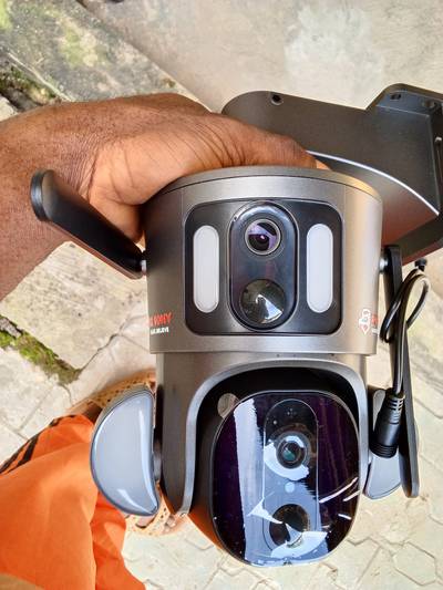 Wireless solar camera