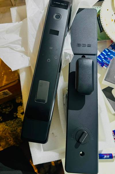 Smart door lock for homes and offices