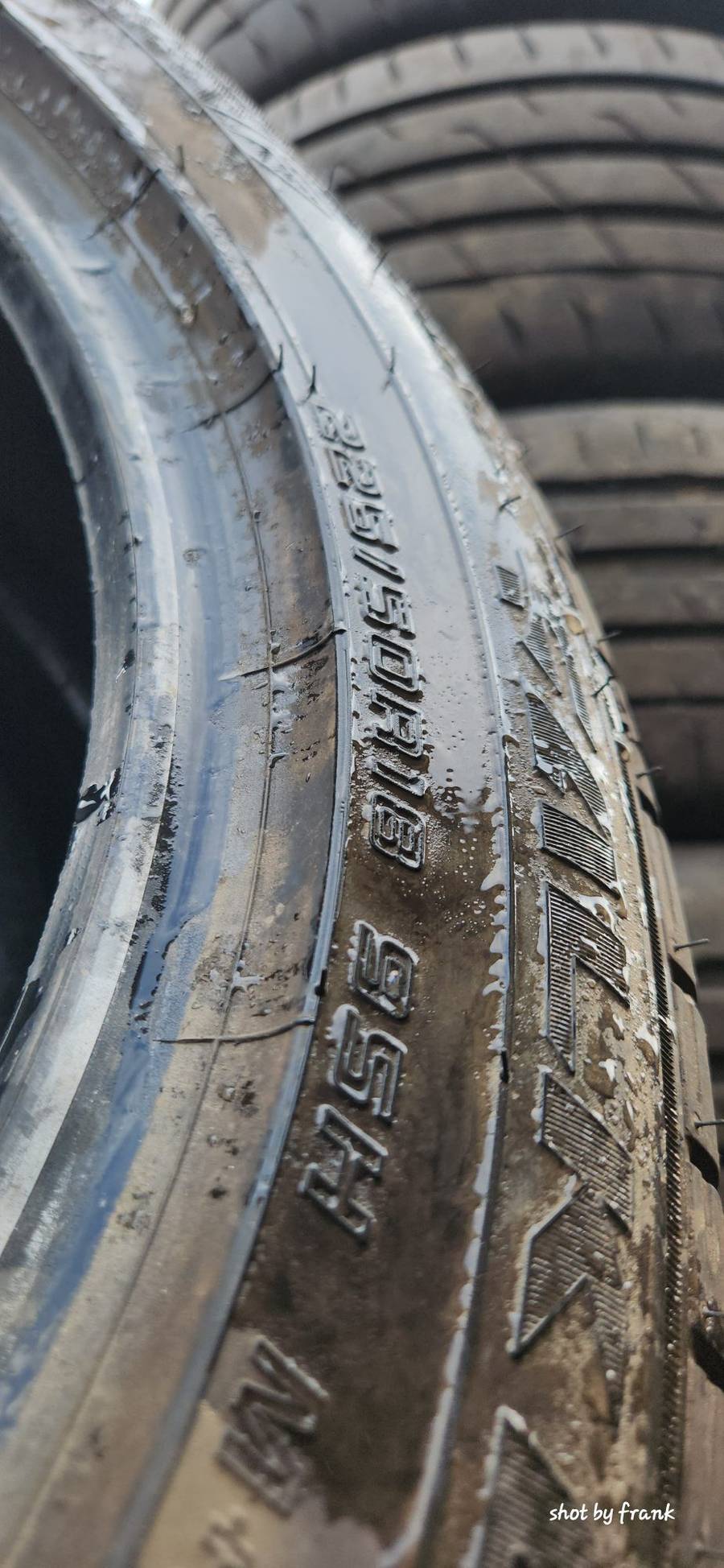 225 / 50 r 18