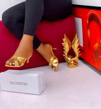 Ladies low heel