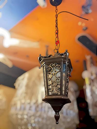 Royal drop balcony light