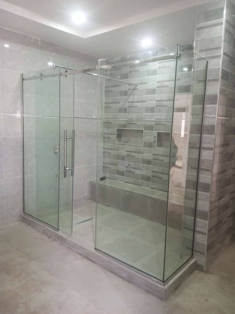Shower cubicle