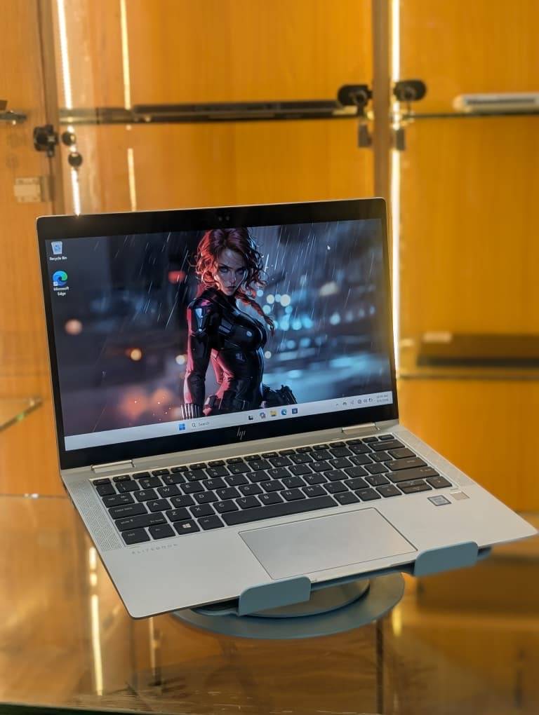 Hp 1030 G3 , uk used