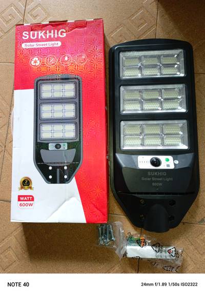 600w Watts sukhig solar street light available