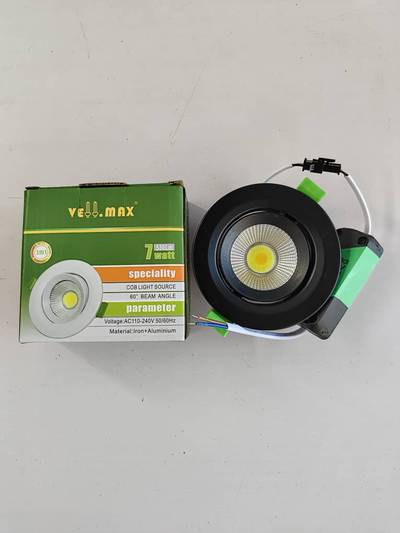 7w spot light white body and black color