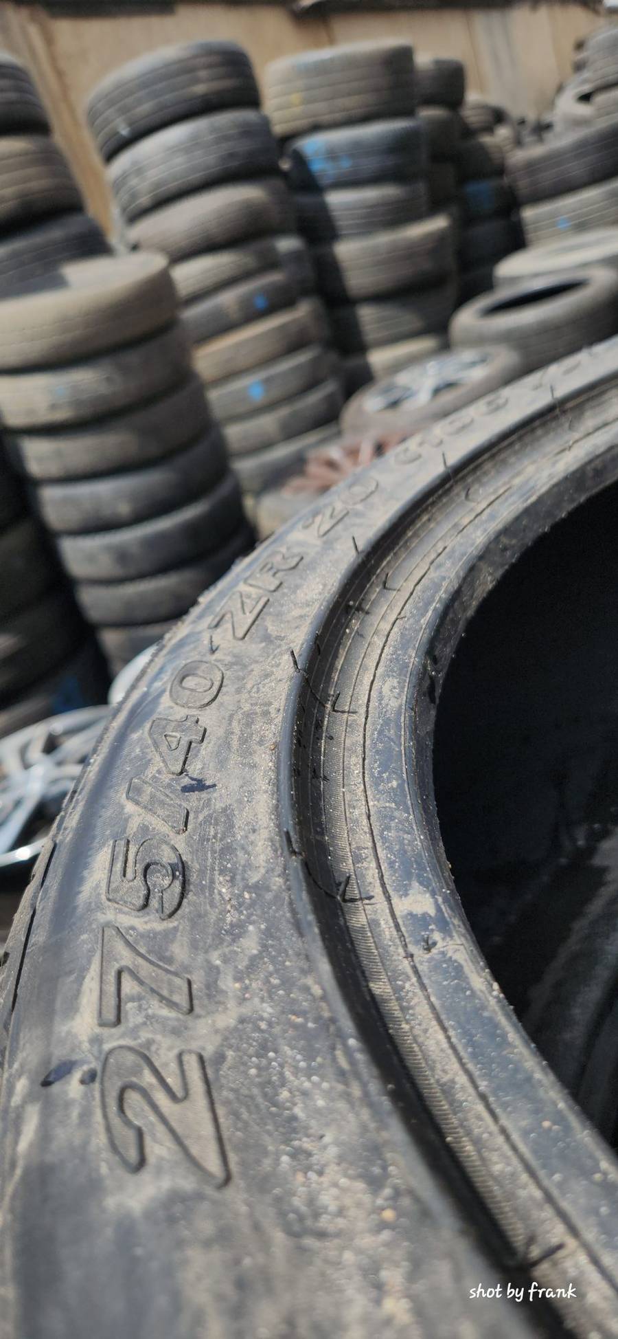 275/40 R 20. Grade 1