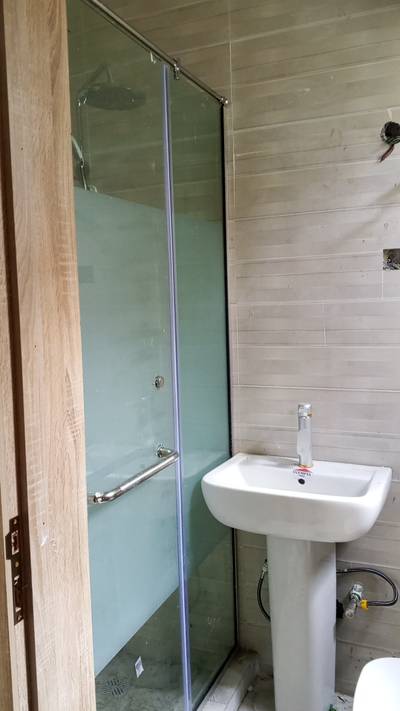 straight hinge shower cubicle(1.2mm×2.1mm