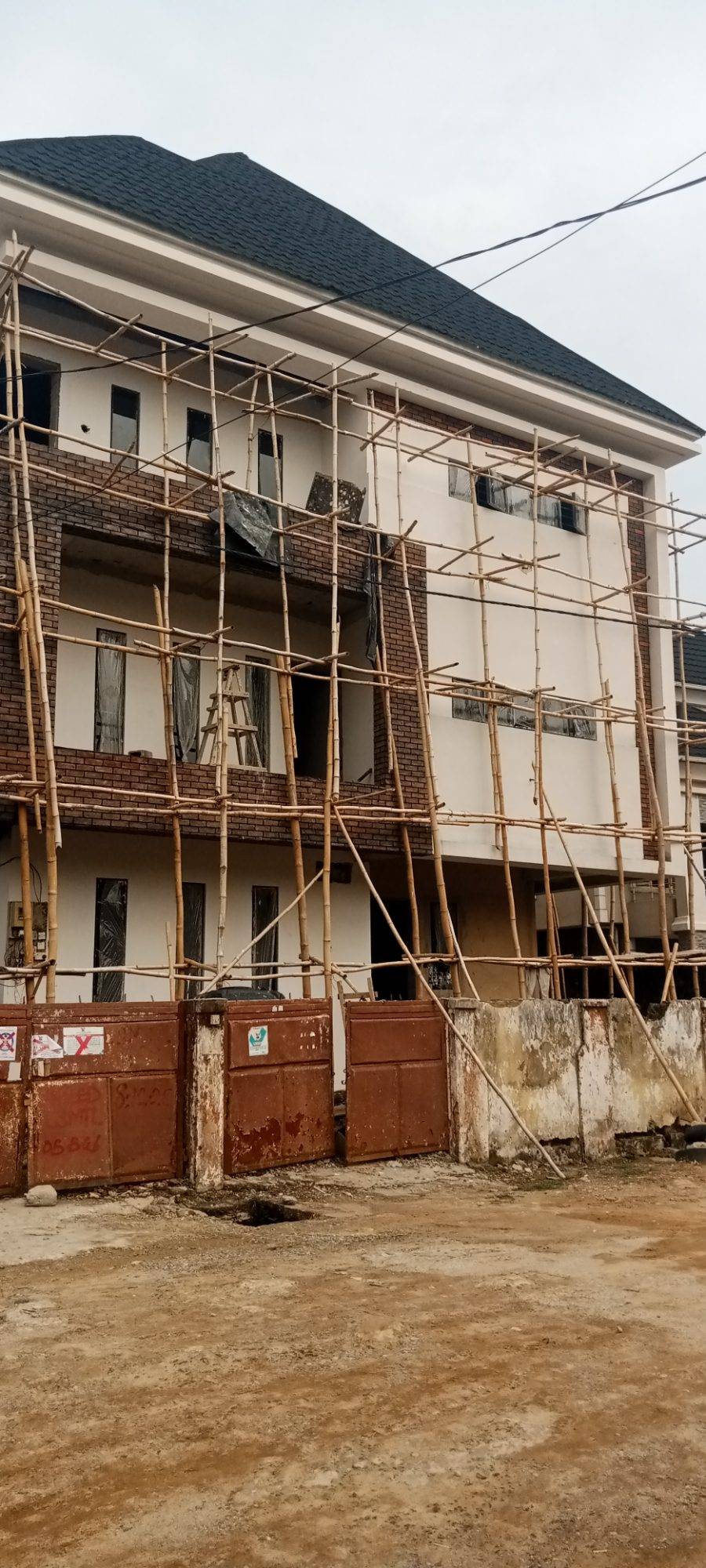 Pop ceiling