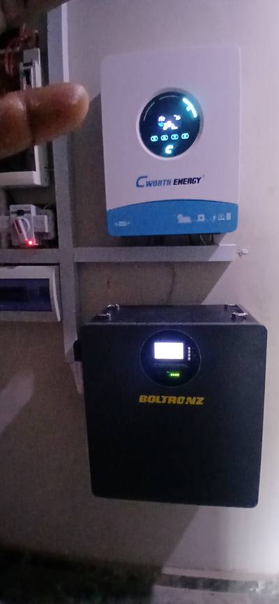 Powerful 4kw hybrid solar system
