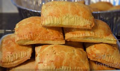 Fresh Homemade Meat Pie – Richychopmore Yummy Pastries