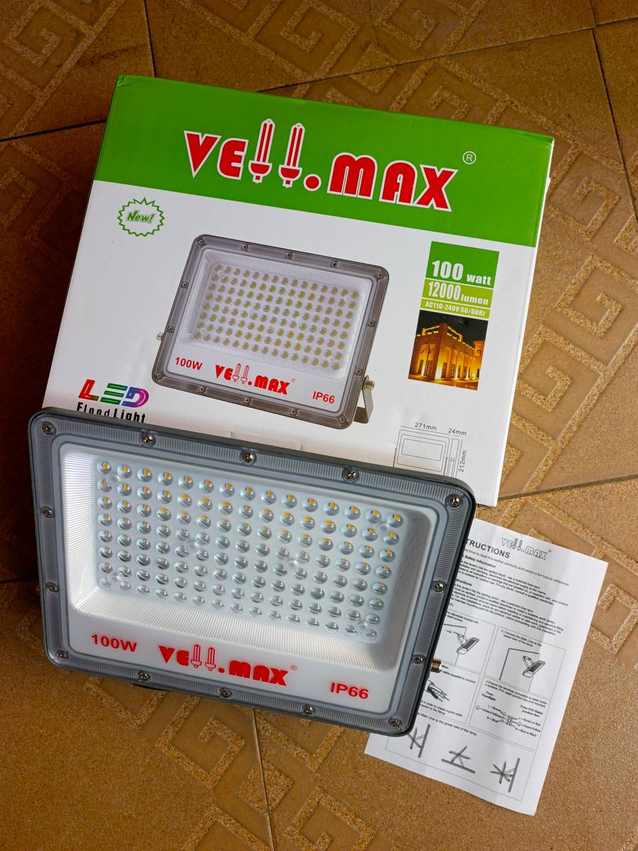 Vellmax floodlights available in 100w / 200w / 300w / 400w Watts available in white / warm light