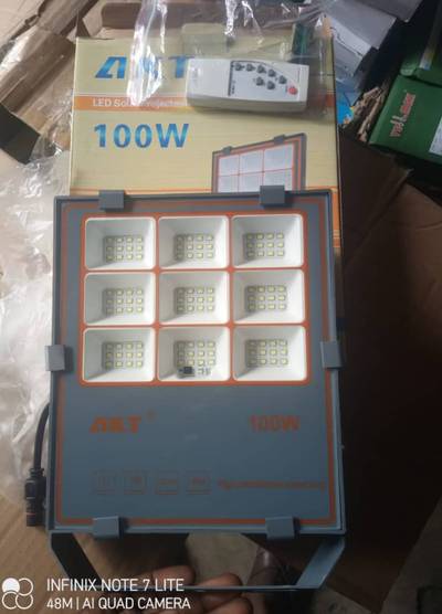 Akt solar floodlight available 100w / 120w /160w 200w