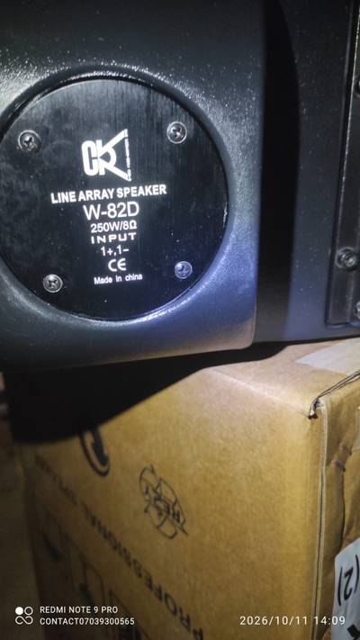 W-82D CVR Line Array speaker.