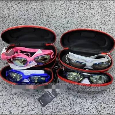 Adult Speedo Swimming Goggles