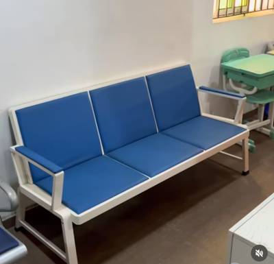 Waiting chair/Airport chair.