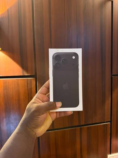 Brand new sealed iPhone 18pro 256gb Esim locked