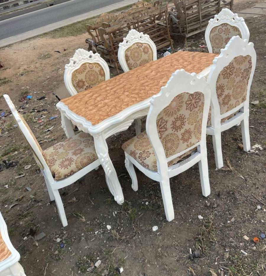 Royal dinning table